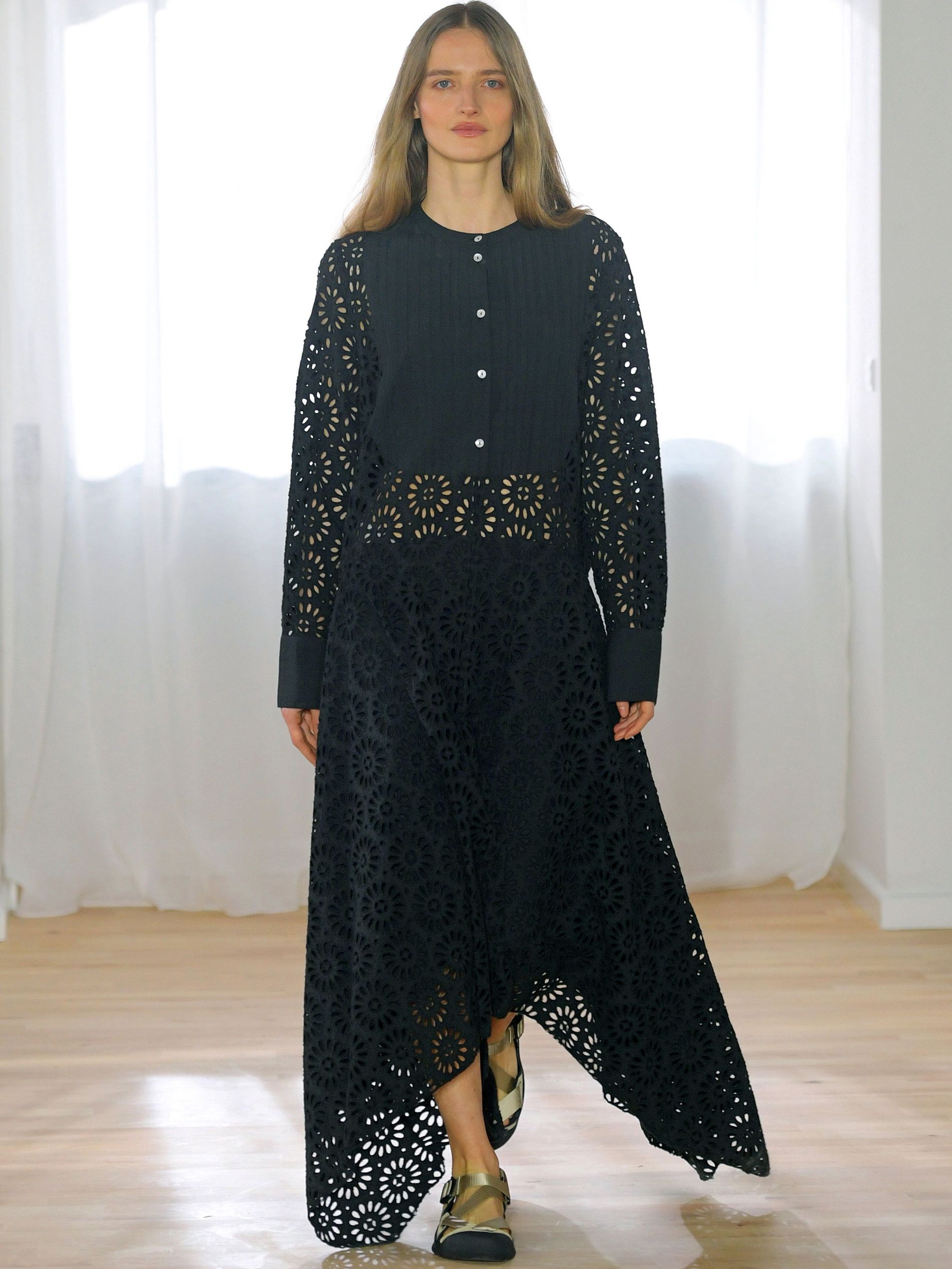 Skall Studio aw22