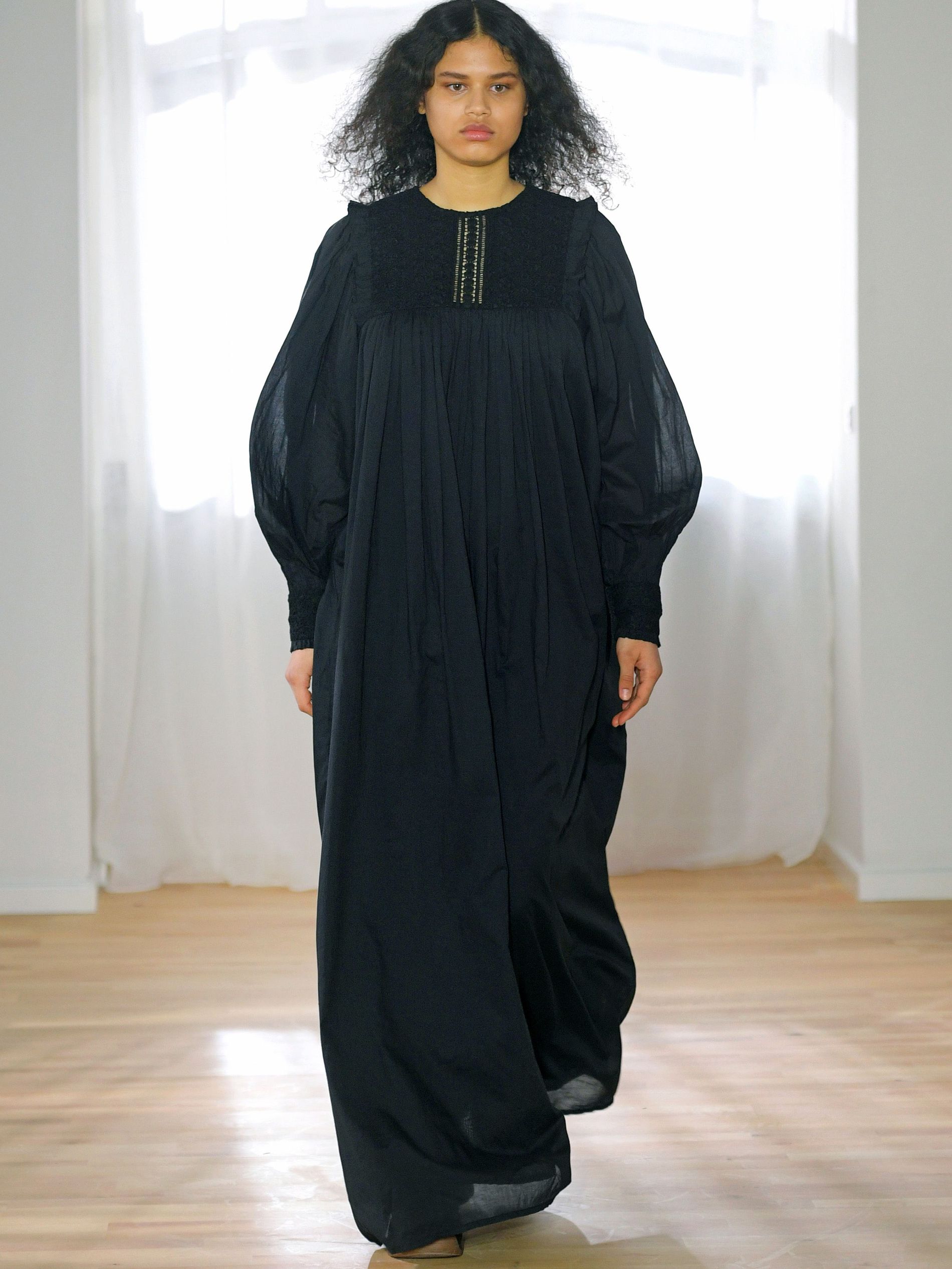 Skall Studio aw22